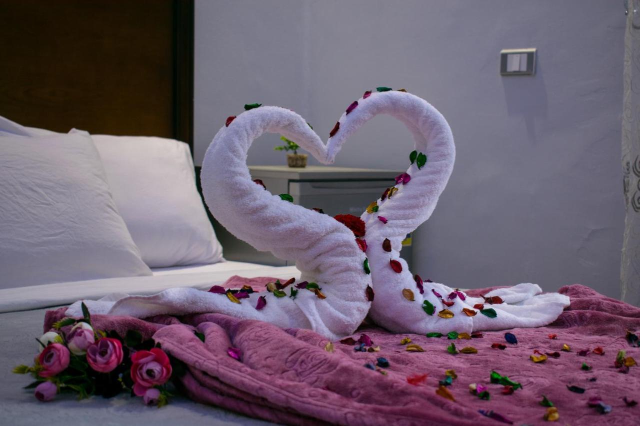 Hotel Crown *